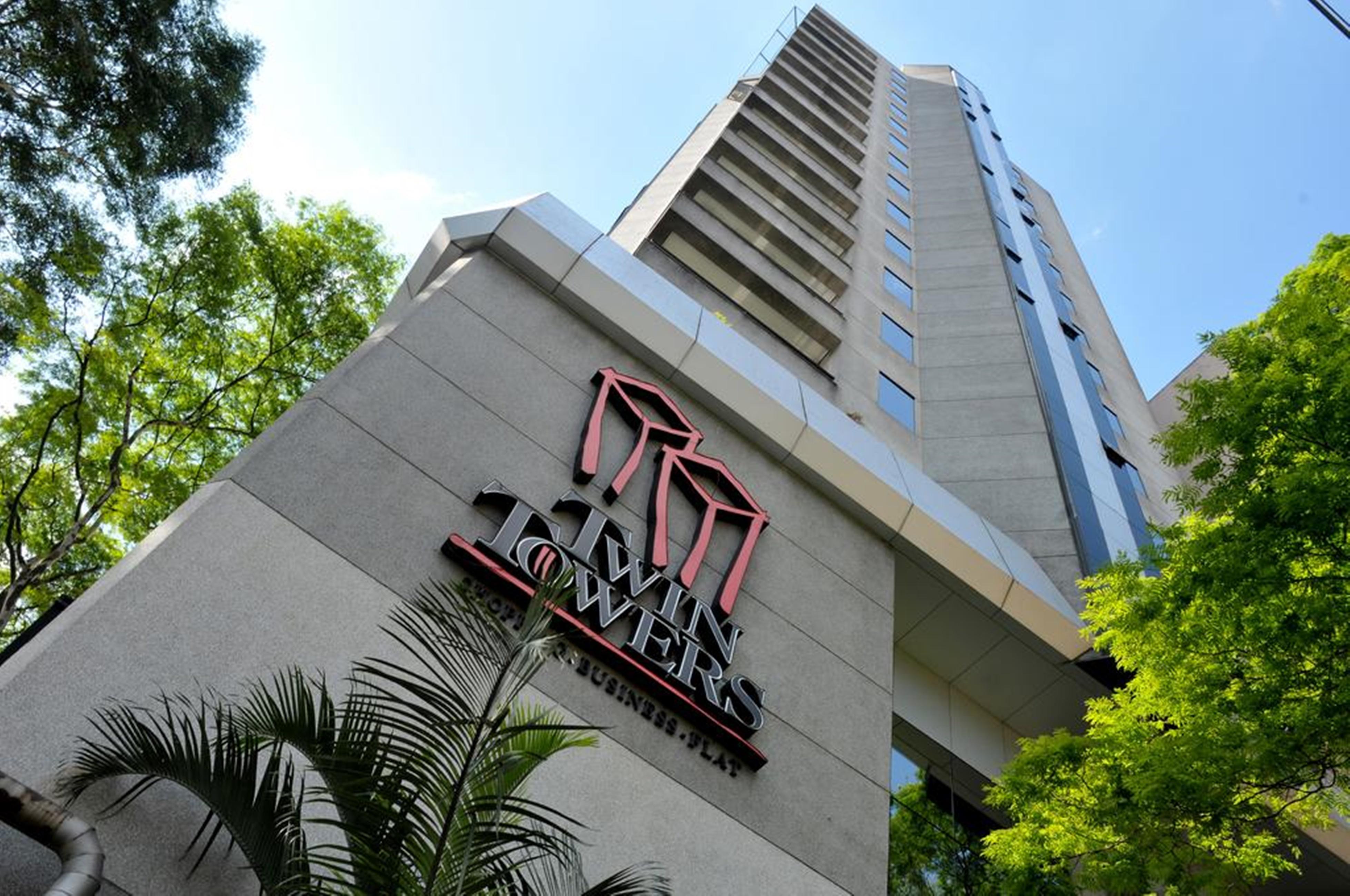 Aparthotel Twin Towers เซาเบร์นาโด ดู กัมโป ภายนอก รูปภาพ