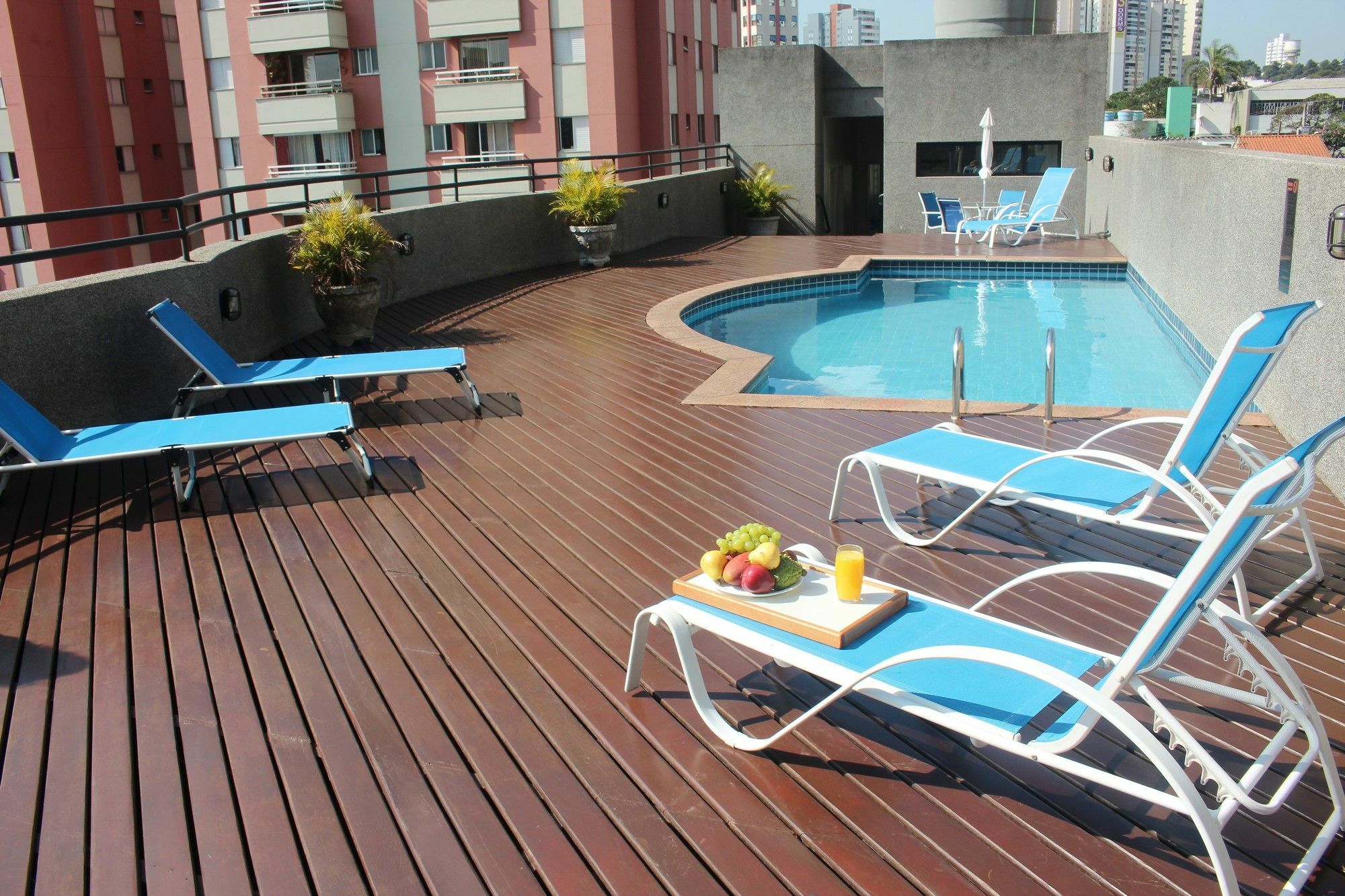 Aparthotel Twin Towers เซาเบร์นาโด ดู กัมโป ภายนอก รูปภาพ